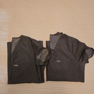 FIGS Women's Catarina Scrub Top